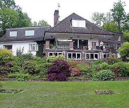 Linchens Bed And Breakfast Felbridge Esterno foto