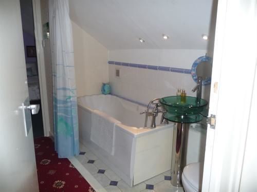 Linchens Bed And Breakfast Felbridge Esterno foto